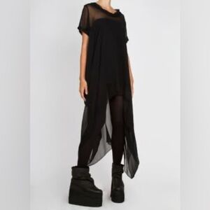 Chiffon tunic with an asymmetrical hem